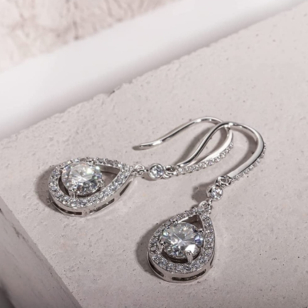 Certified 18k White Gold 2.0ct Diamond Teardrop Earrings Moissanite Anniversary - Picture 2 of 3